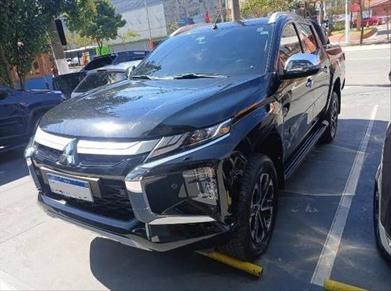 MITSUBISHI L200 TRITON 2.4 16V TURBO DIESEL SPORT HPE-S CD 4P 4X4 AUTOMÁTICO